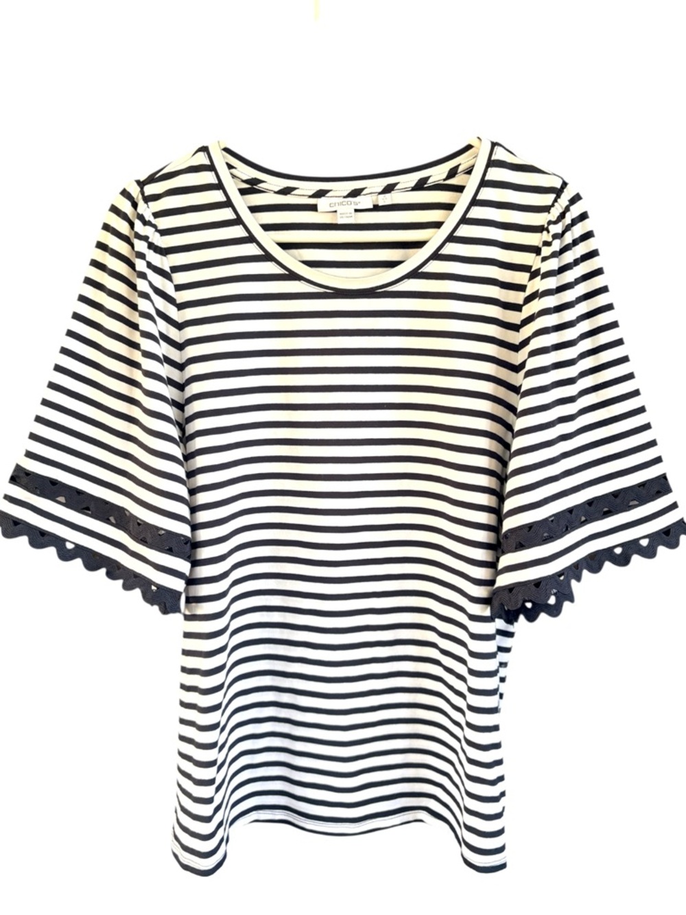 Like New Chico’s Striped Scalloped Ric-Rac Sleeve Top Navy White Size Large